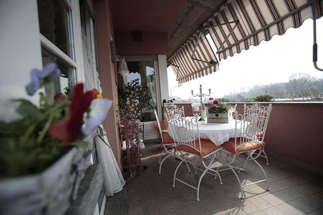 B&B La Casa Di Pamela Casciago Экстерьер фото