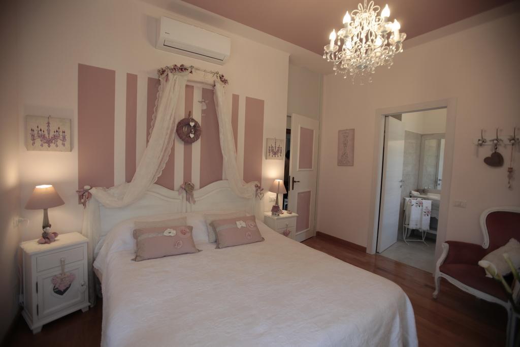 B&B La Casa Di Pamela Casciago Экстерьер фото