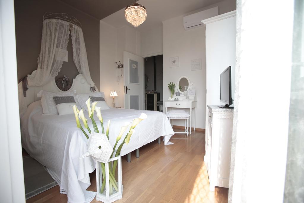 B&B La Casa Di Pamela Casciago Экстерьер фото